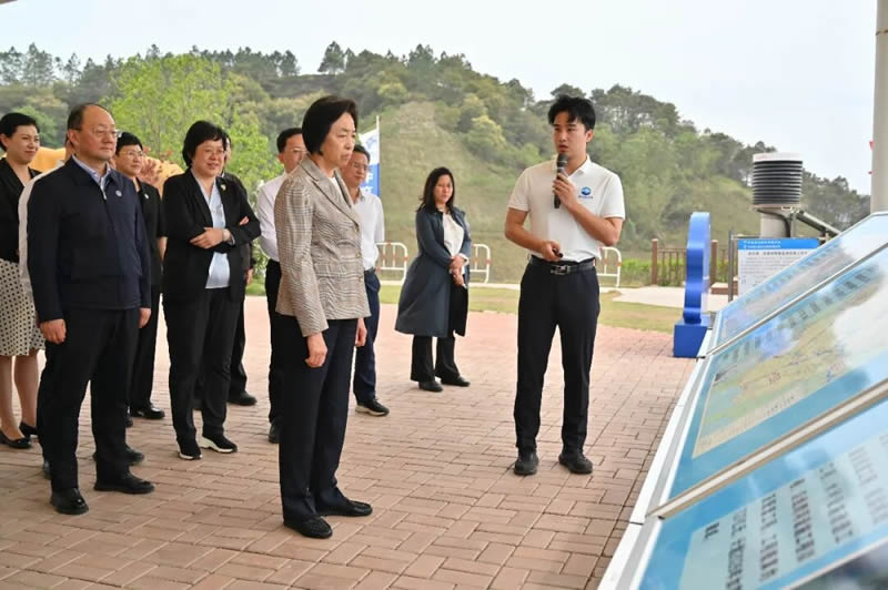 3-2025年4月，台盟中央调研组在广西平陆运河马道枢纽施工现场调研。（台盟中央供图）