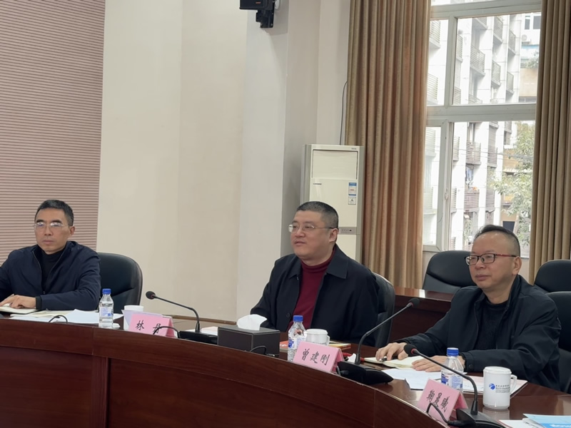图2-台盟市委会与会人员.jpg