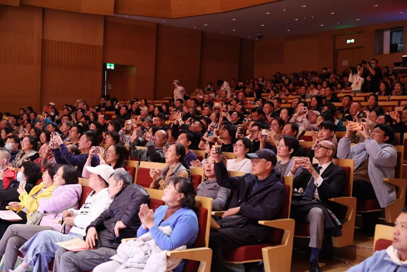 3-中央和国家机关有关负责同志、在京台胞等900余人现场观演