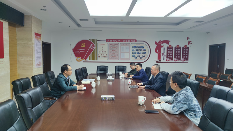 2-调研人员在涪陵高新区管委会座谈.jpg
