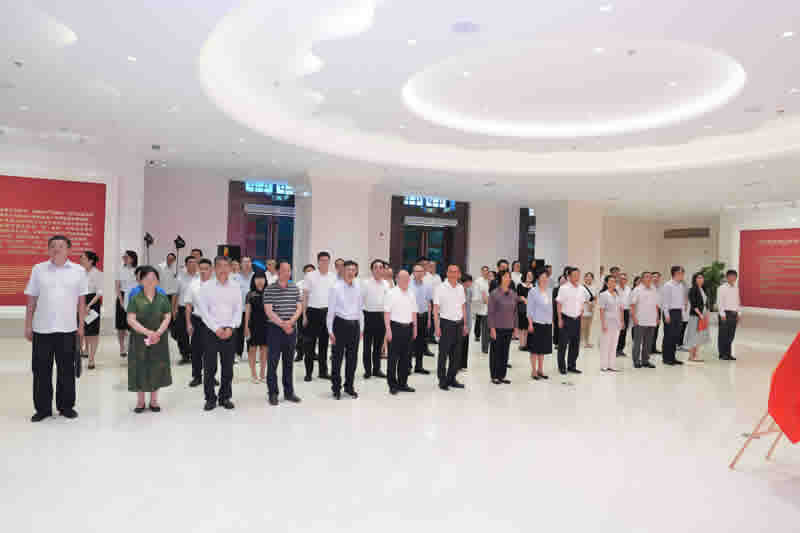 2-参加仪式人员.jpg